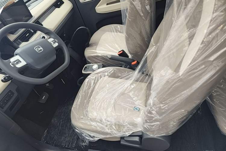 Used Chery QQ Ice Cream 2025 205km Qi Energy Version Left Front Seat