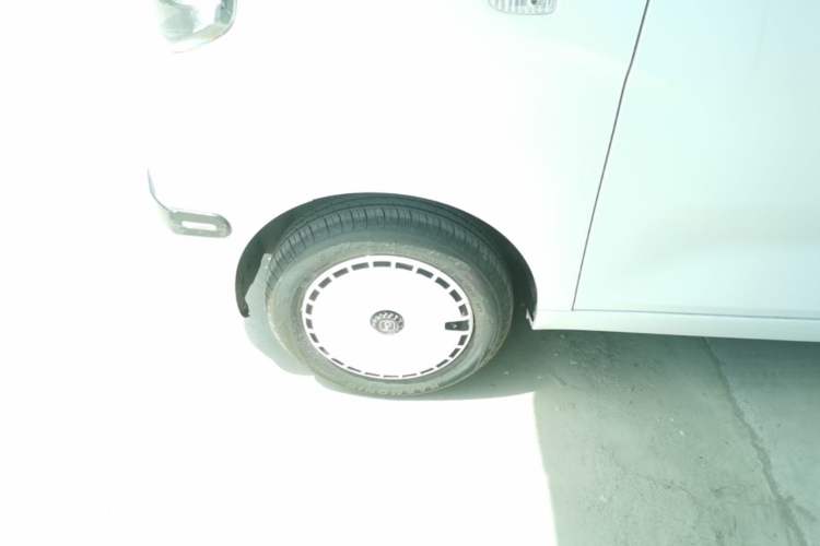Used Chery QQ Ice Cream 2025 155km Sundae Edition Left Front Wheel Hub