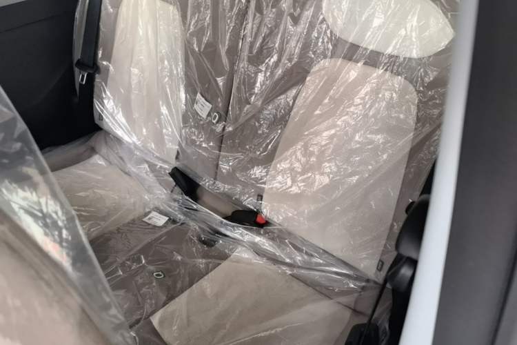 Used Chery QQ Ice Cream 2025 205km Qi Energy Version Left Rear Seat
