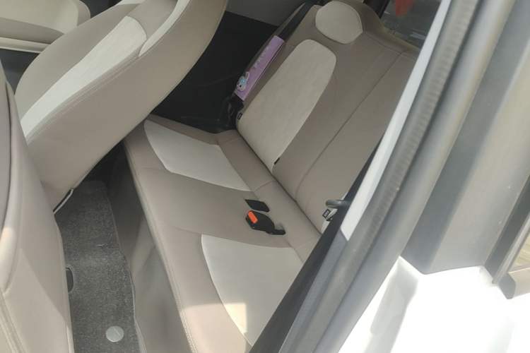 Used Chery QQ Ice Cream 2025 205km Qi Energy Version Left Rear Seat