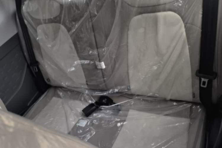 Used Chery QQ Ice Cream 2025 205km Qi Energy Version Left Rear Seat