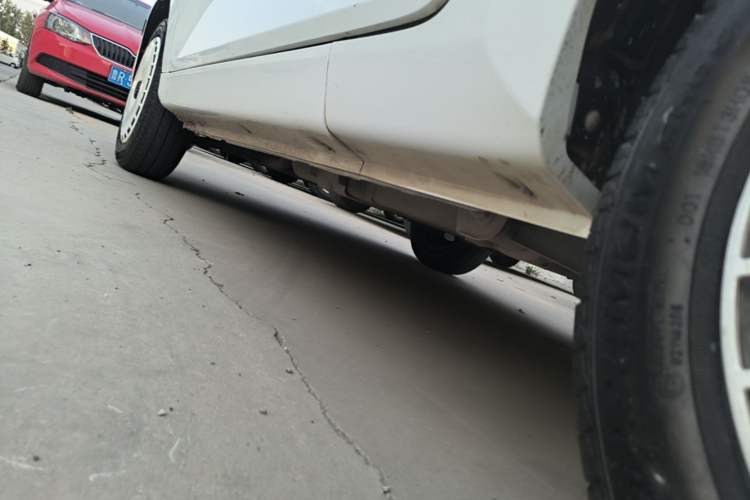Used Chery QQ Ice Cream 2025 155km Sundae Edition Left Side Sill