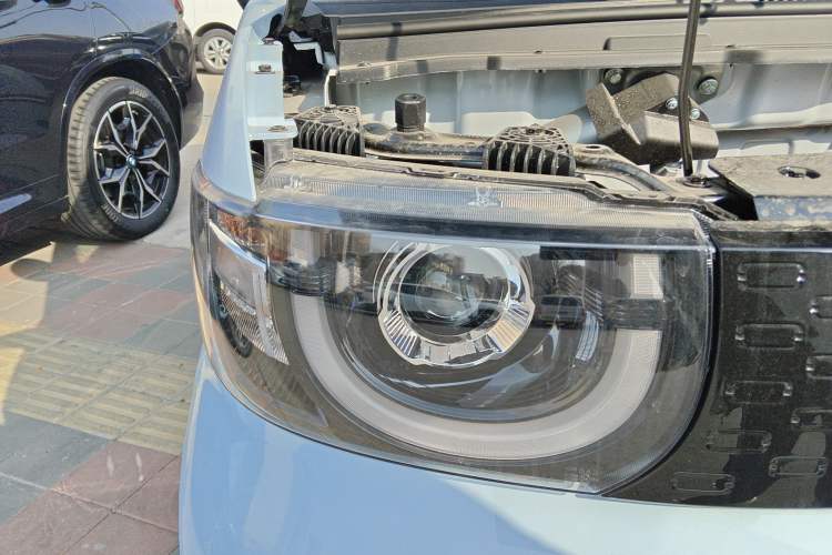 Used Chery QQ Ice Cream 2025 205km Qi Energy Version Right Front Headlight