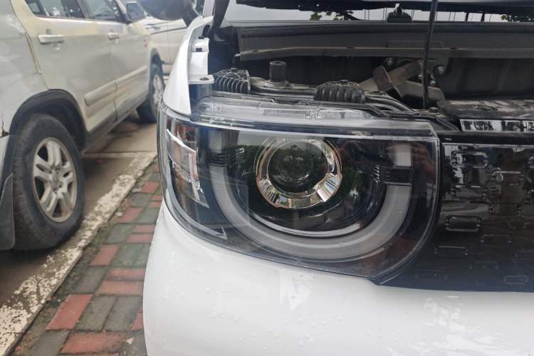 Used Chery QQ Ice Cream 2025 155km Sundae Edition Right Front Headlight