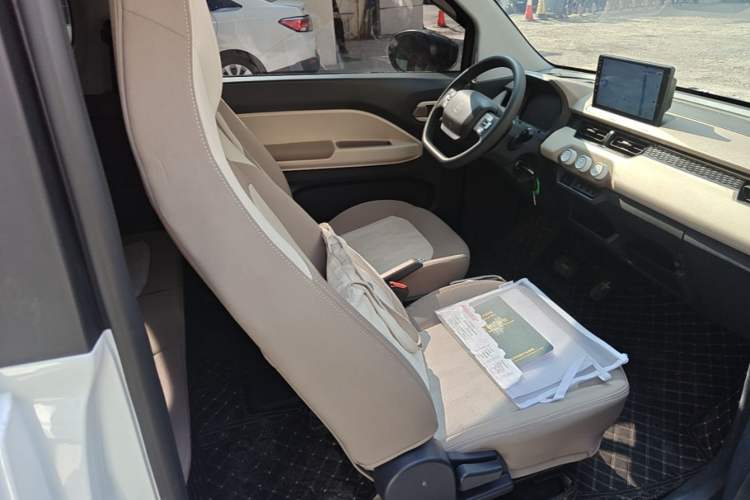 Used Chery QQ Ice Cream 2025 205km Qi Energy Version Right Front Seat