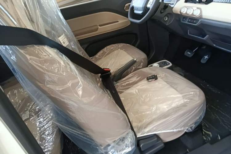 Used Chery QQ Ice Cream 2025 205km Qi Energy Version Right Front Seat