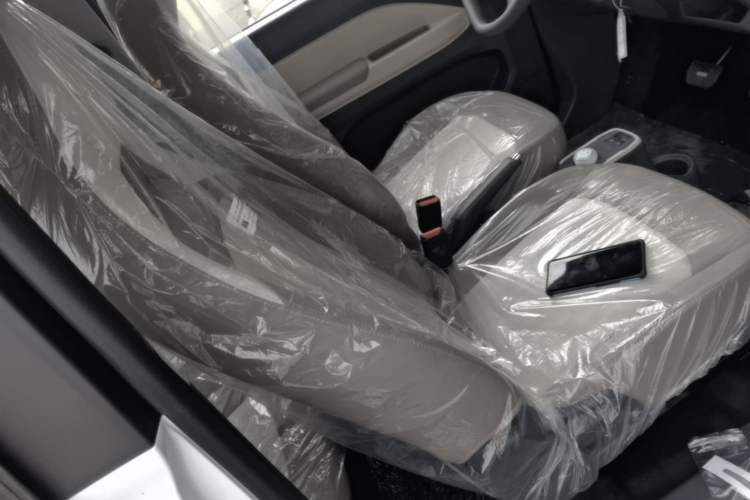 Used Chery QQ Ice Cream 2025 205km Qi Energy Version Right Front Seat