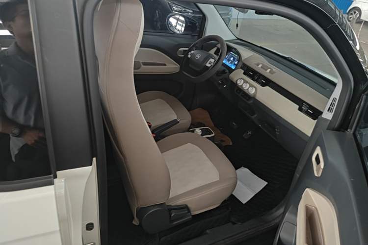 Used Chery QQ Ice Cream 2025 Model 205km Sundae Edition Right Front Seat