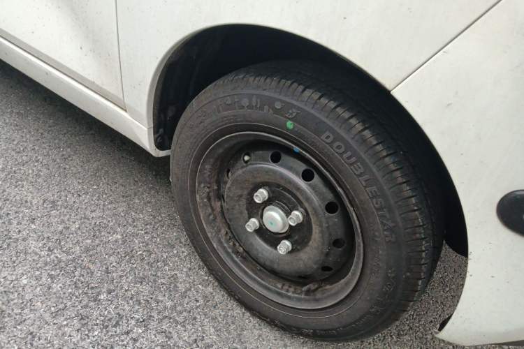Used Chery QQ Ice Cream 2025 155km Sundae Edition Right Front Wheel Hub