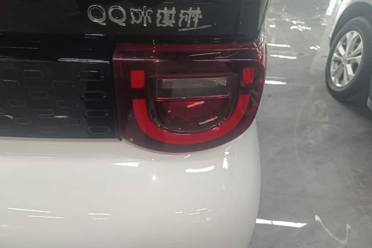 Used Chery QQ Ice Cream 2025 155km Sundae Edition Right Rear Taillight
