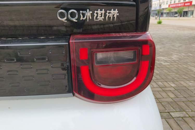 Used Chery QQ Ice Cream 2025 155km Sundae Edition Right Rear Taillight