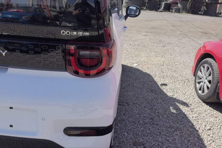 Used Chery QQ Ice Cream 2025 205km Qi Energy Version Right Rear Taillight