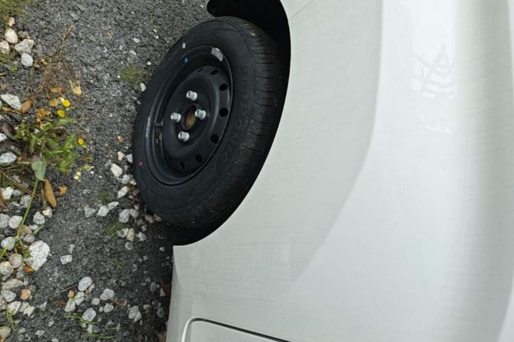 Used Chery QQ Ice Cream 2025 205km Qi Energy Version Right Rear Wheel Hub