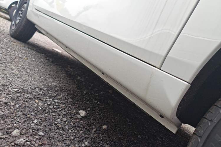 Used Chery QQ Ice Cream 2025 205km Qi Energy Version Right Side Sill