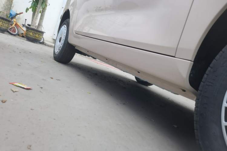 Used Chery QQ Ice Cream 2025 205km Qi Energy Version Right Side Sill