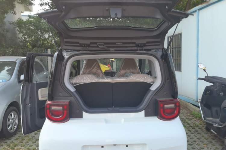 Used Chery QQ Ice Cream 2025 205km Qi Energy Version Trunk