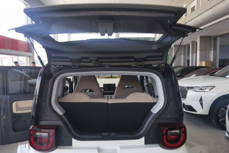 Used Chery QQ Ice Cream 2025 205km Qi Energy Version Trunk