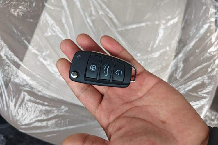 Used Chery QQ Ice Cream 2025 205km Qi Energy Version Vehicle Key