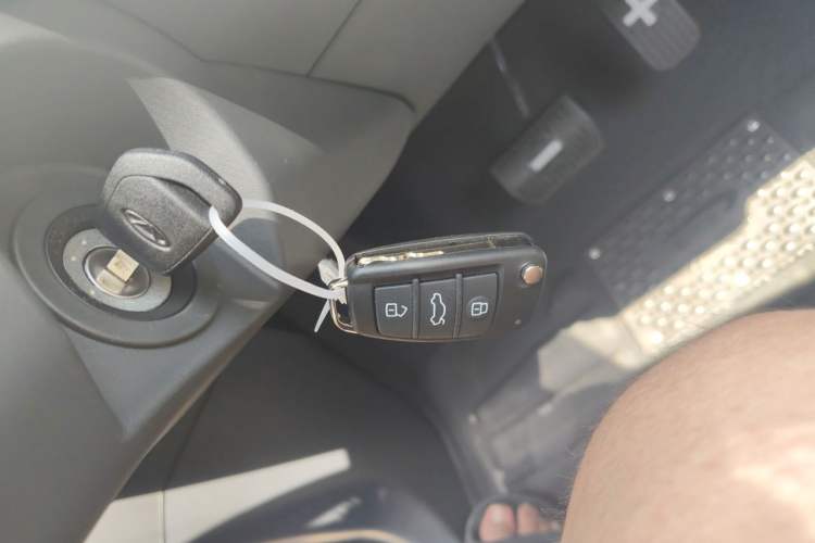 Used Chery QQ Ice Cream 2025 Model 205km Sundae Edition Vehicle Key