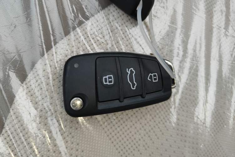 Used Chery QQ Ice Cream 2025 205km Qi Energy Version Vehicle Key