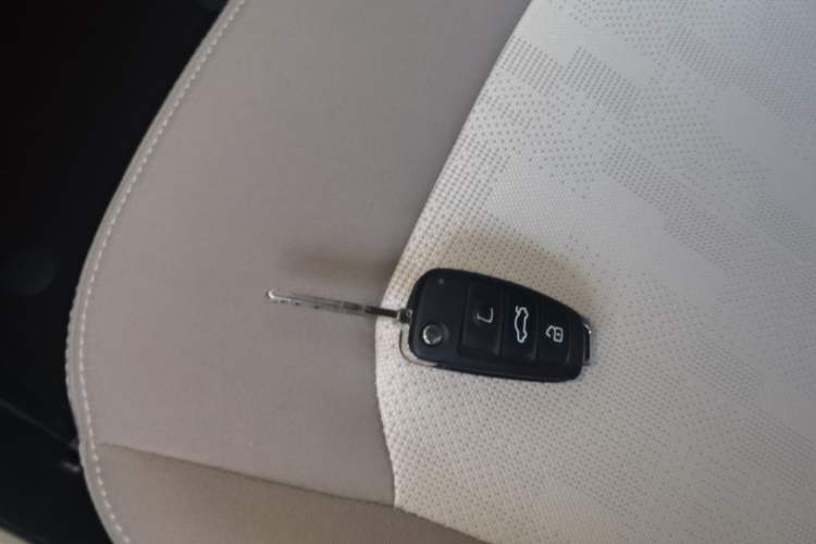 Used Chery QQ Ice Cream 2025 205km Qi Energy Version Vehicle Key