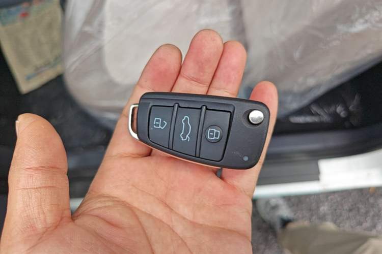Used Chery QQ Ice Cream 2025 205km Qi Energy Version Vehicle Key