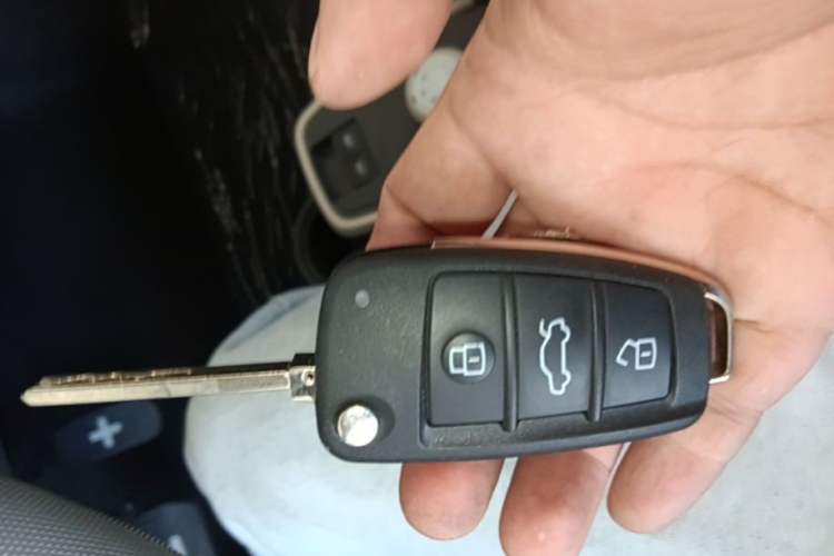 Used Chery QQ Ice Cream 2025 205km Qi Energy Version Vehicle Key