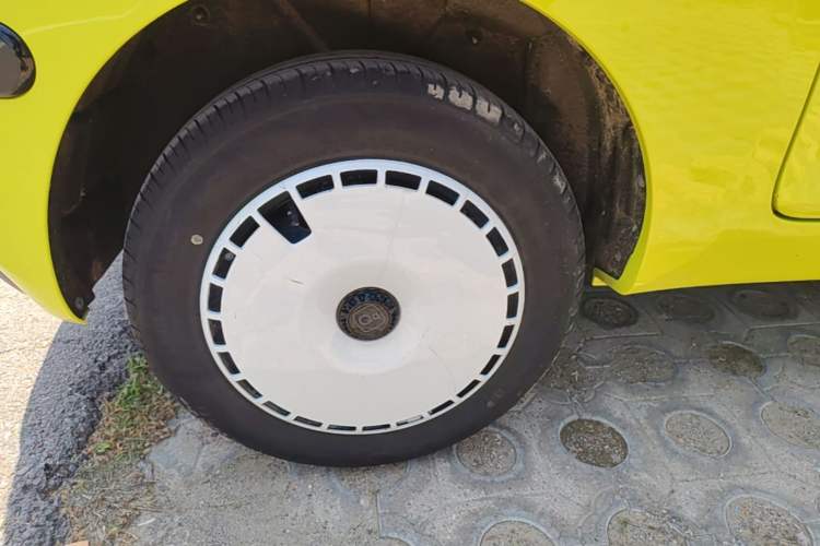 Used Chery QQ Ice Cream 2025 205km Qi Energy Version Right Rear Wheel Hub