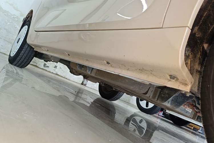 Used Chery QQ Ice Cream 2025 205km Qi Energy Version Right Side Sill