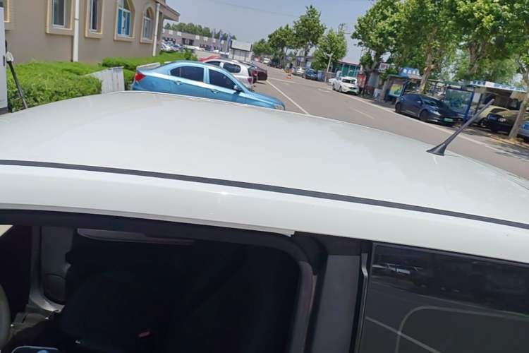 Used Chery QQ Ice Cream 2025 205km Qi Energy Version Roof