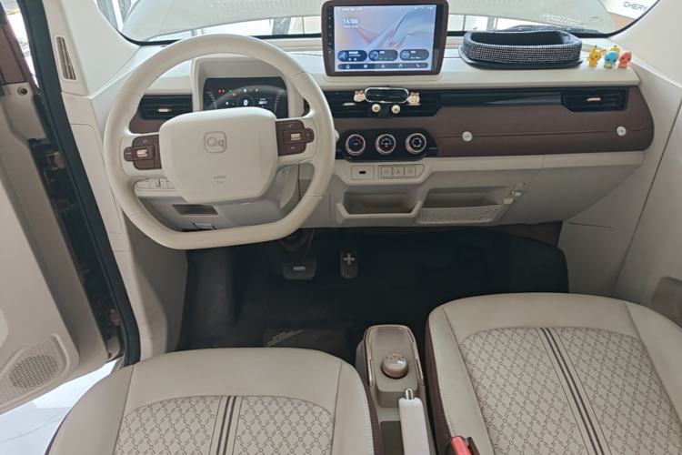 Used Chery QQ Ice Cream 2026 Model British Edition Center Console