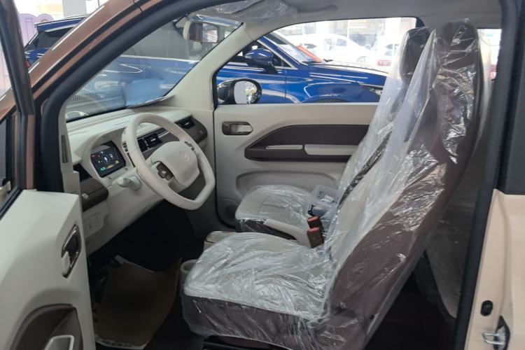 Used Chery QQ Ice Cream 2026 Model British Edition Left Front Seat