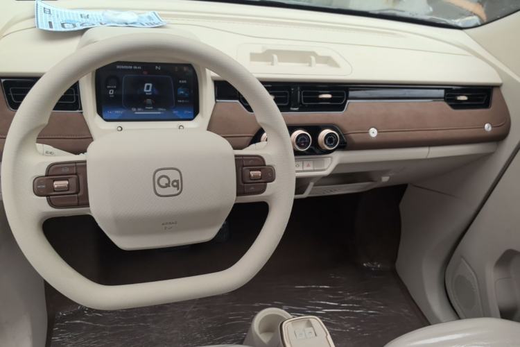 Used Chery QQ Ice Cream 2026 Model Sweet Fun Edition Center Console