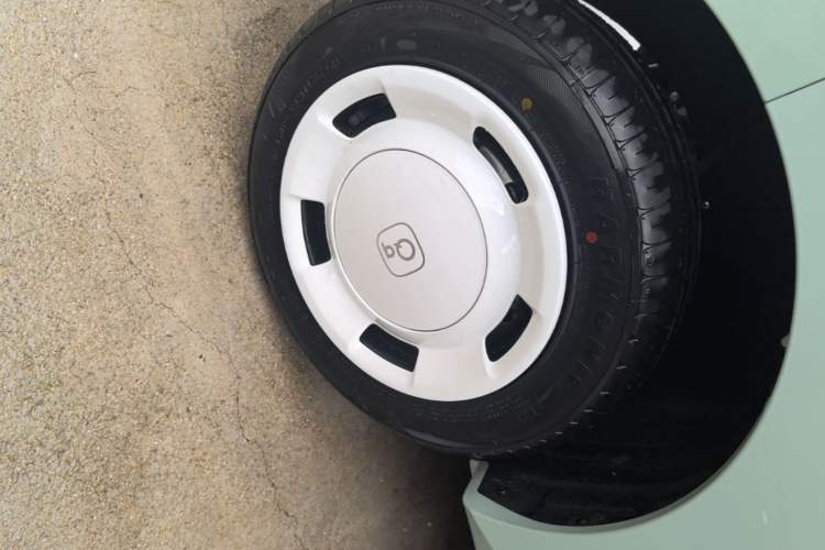 Used Chery QQ Ice Cream 2026 Model Sweet Fun Edition Right Rear Wheel Hub