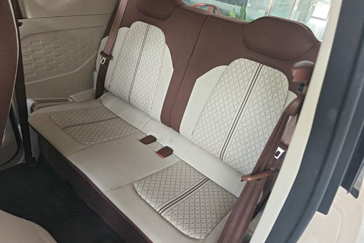 Used Chery QQ Ice Cream 2026 Model British Edition Left Rear Seat