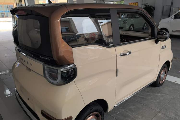 Used Chery QQ Ice Cream 2026 Model British Edition Rear Right 45 Deg