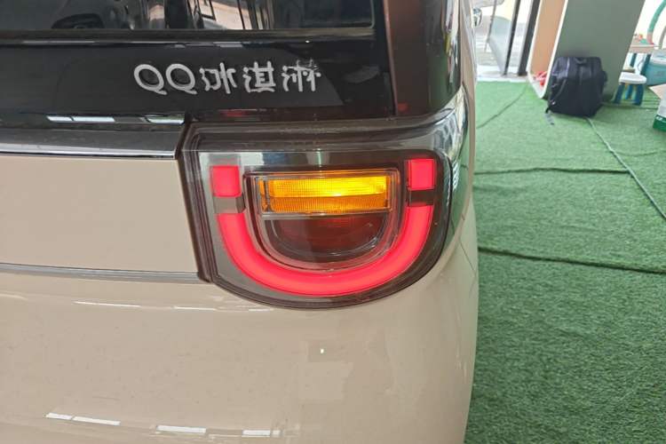 Used Chery QQ Ice Cream 2026 Model British Edition Right Rear Taillight