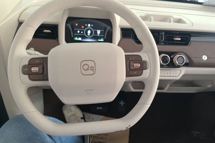 Used Chery QQ Ice Cream 2026 Model British Edition Steering Wheel