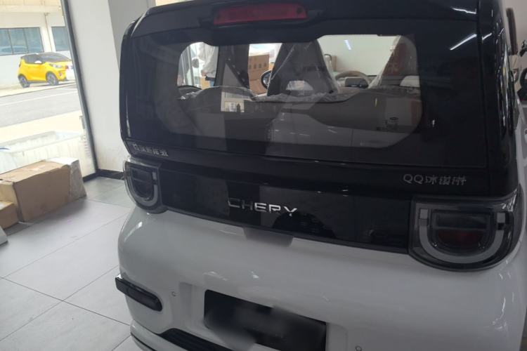 Used Chery QQ Ice Cream 2026 Model Sweet Fun Edition Rear