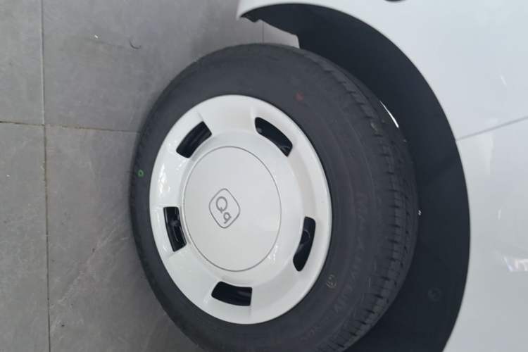 Used Chery QQ Ice Cream 2026 Model Sweet Fun Edition Right Rear Wheel Hub