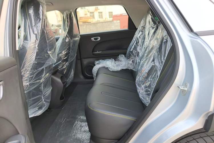 Used Chery QQ QQ3 EV 2026 Model 310 Passion Edition Left Rear Seat