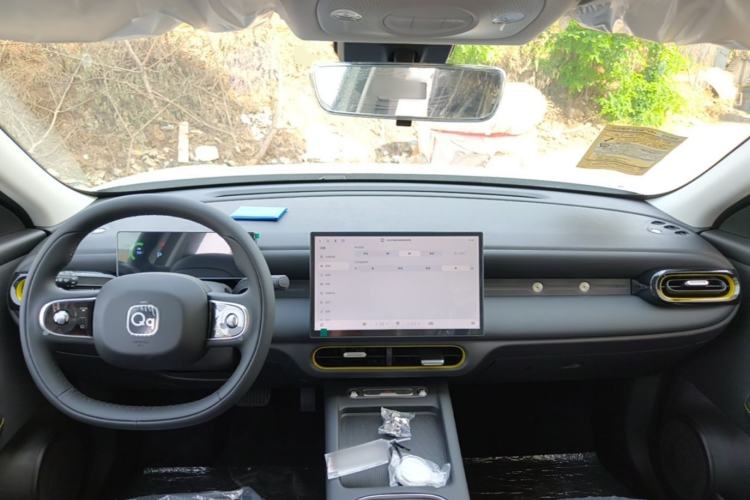 Used Chery QQ QQ3 EV 2026 Model 310 Passion Edition Center Console