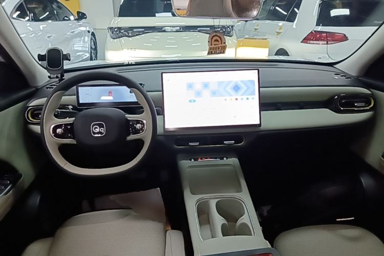 Used Chery QQ QQ3 EV 2026 Model 310 Sharing Edition Center Console