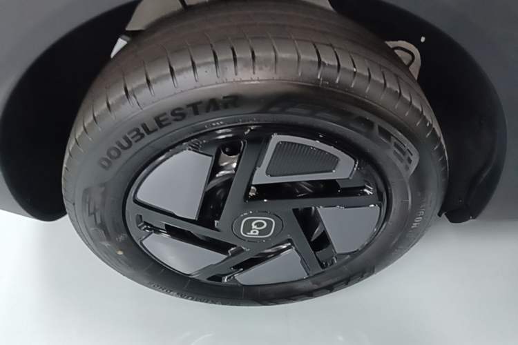Used Chery QQ QQ3 EV 2026 Model 310 Sharing Edition Exterior 5
