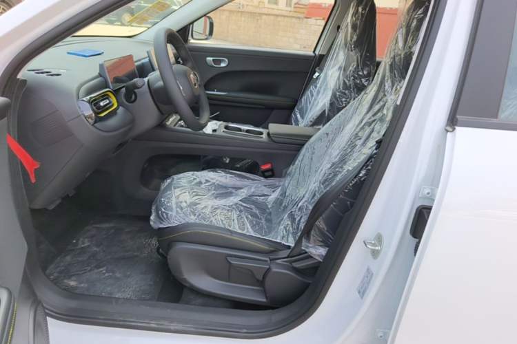 Used Chery QQ QQ3 EV 2026 Model 310 Passion Edition Left Front Seat
