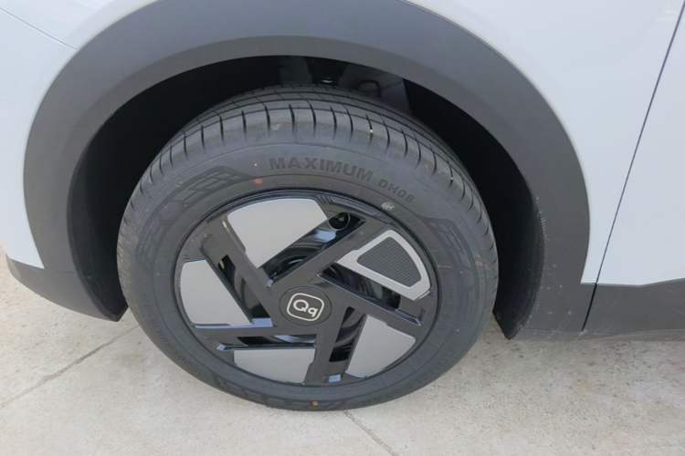 Used Chery QQ QQ3 EV 2026 Model 310 Passion Edition Left Front Wheel Hub