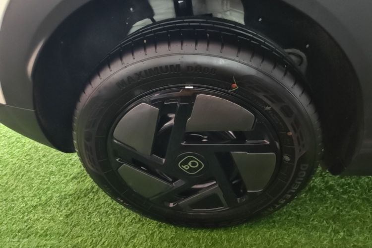 Used Chery QQ QQ3 EV 2026 Model 420 Passion Edition Right Rear Wheel Hub