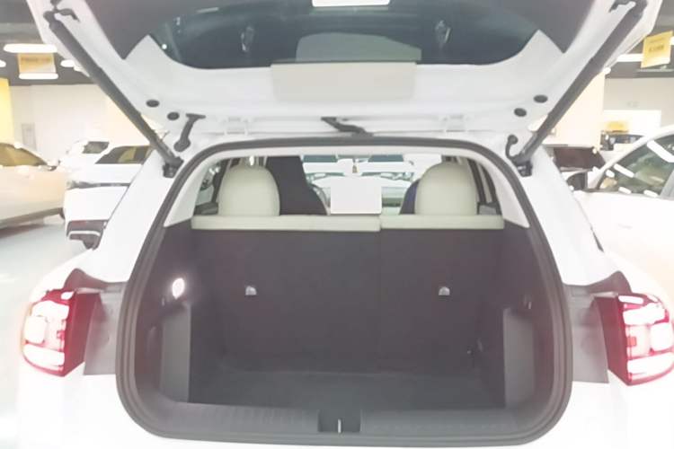 Used Chery QQ QQ3 EV 2026 Model 310 Sharing Edition Trunk