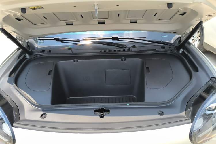 Used Chery QQ QQ3 EV 2026 Model 420 Sharing Edition Engine Bay
