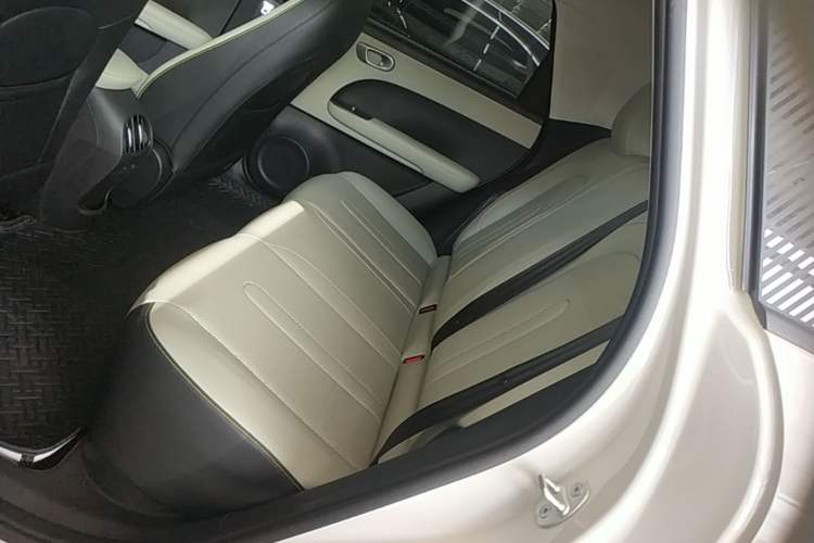 Used Chery QQ QQ3 EV 2026 Model 310 Sharing Edition Left Rear Seat